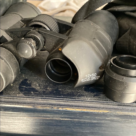 Black Binoculars for Outdoor Adventures - Picture 3 of 4